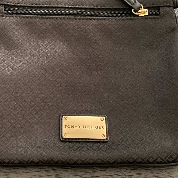 Tommy Hilfiger satchel - Picture 1 of 3
